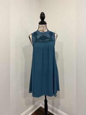 miami Teal Sleeveless Shift Dress with Lace Yoke